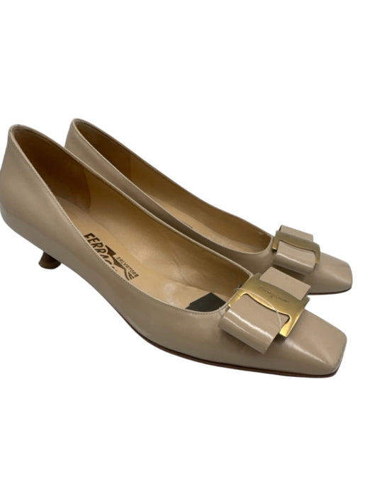 Salvatore Ferragamo Shoe Size 7 Cream Beige Leather Upper Bow Kitten Heel Pumps Cream Beige / 7