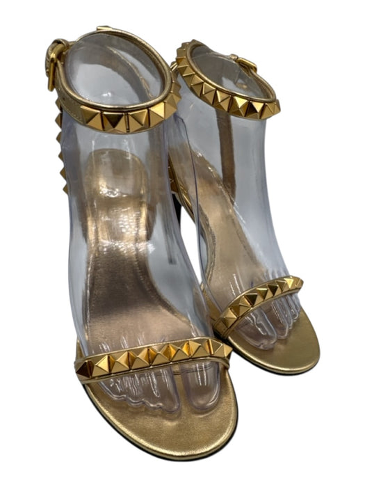 Valentino Garavani Shoe Size 36 Gold Leather Rockstud Ankle Buckle Sandals Gold / 36