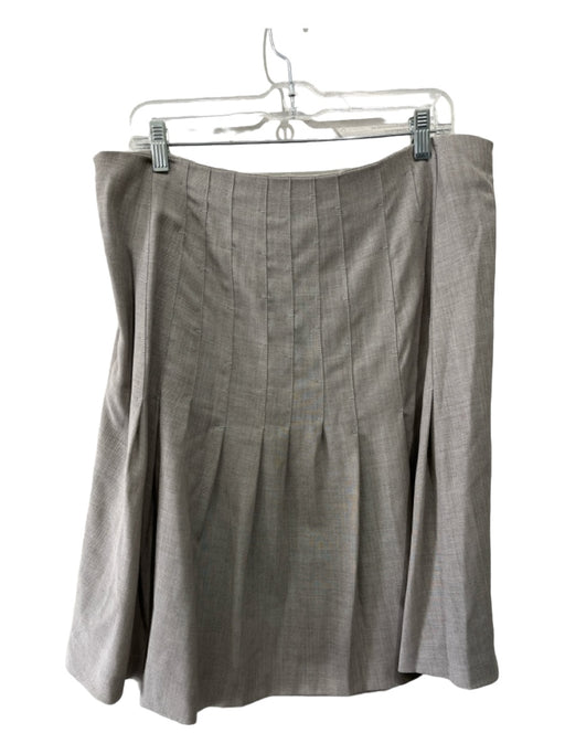 Akris Bergdorf Goodman Size 14 Taupe Wool & Viscose Herringbone Pleated Skirt Taupe / 14