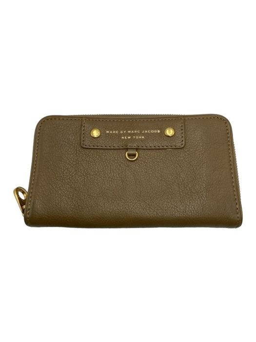 Marc By Marc Jacobs Tan Leather Zip Close Goldtone Hardware Wallets Tan