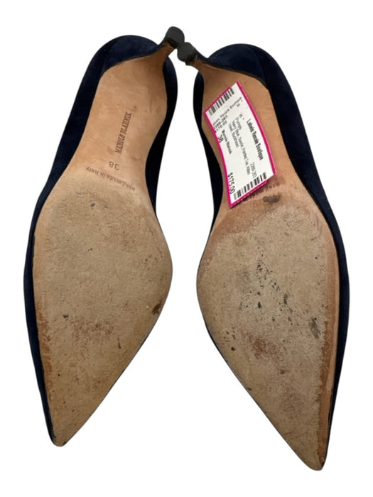 Manolo Blahnik Shoe Size 38 Navy Blue Suede Pointed Toe Kitten Heel Pumps Navy Blue / 38