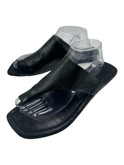 AGL Shoe Size 42 Black Leather Toe Strap Open Heel Flat Sandals Black / 42
