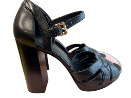 Michael Michael Kors Shoe Size 8 Black Leather open toe Criss Cross Strap Shoes Black / 8
