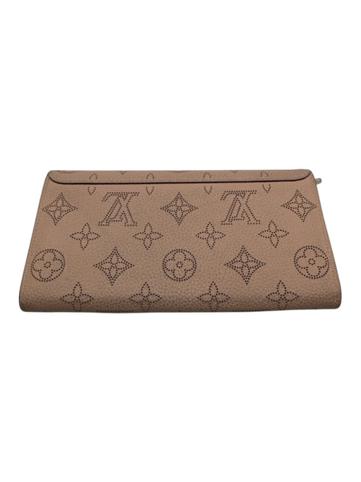 Louis Vuitton AS IS Pink Leather Monogram Snap Closure Wallet Pink