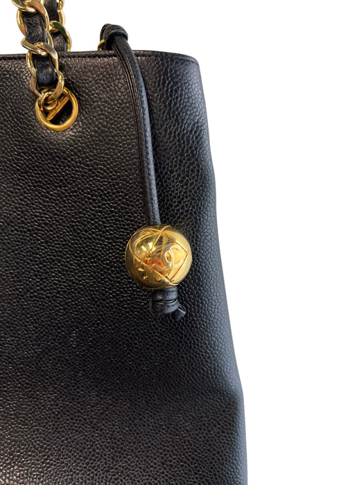 Chanel Black Leather goldtone hardware Front Pocket Interior Zip Pocket Bag Black / Large