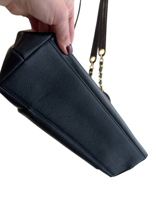 Chanel Black Leather goldtone hardware Front Pocket Interior Zip Pocket Bag Black / Large