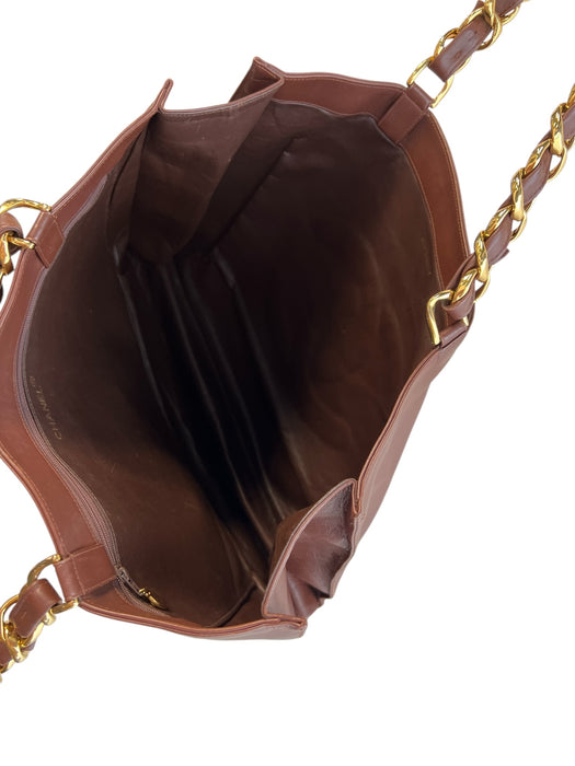 Chanel Brown Leather Double Chain Goldtone Interior Zip Tote Bag Brown / Large