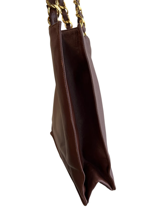 Chanel Brown Leather Double Chain Goldtone Interior Zip Tote Bag Brown / Large