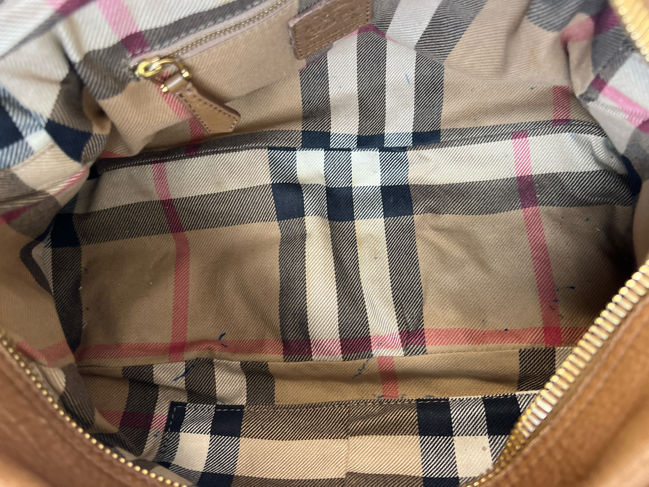 Burberry Brown Leather goldtone hardware Zip Close Novacheck Lining Bag Brown / Medium