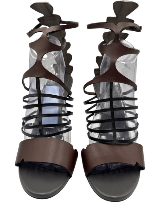 Fendi Shoe Size 41 Brown & Black Leather Upper Caged Spine Motif Sandals Brown & Black / 41