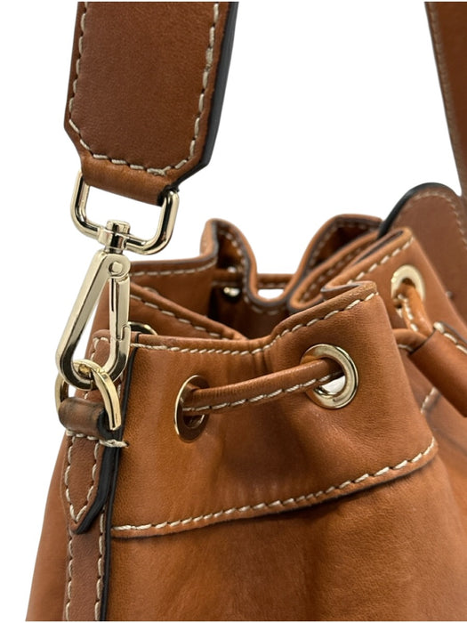 Serapian Carmel Brown Leather Gold Grommet Drawstring Detachable Strap Bag Carmel Brown / Medium