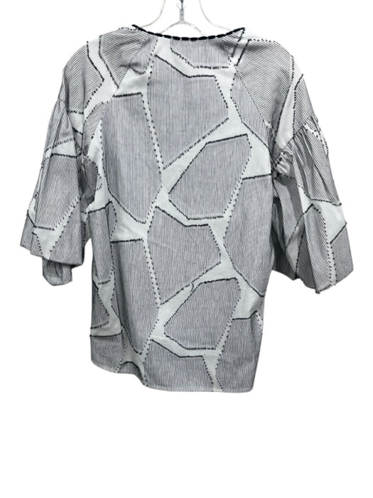 Hunter Bell Size XS White & Black Cotton & Polyester 3/4 Puff Sleeve V Neck Top White & Black / XS