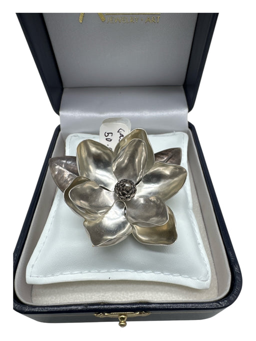 Aurum Silver Silver Tone Metal Magnolia Petals Brooch Silver