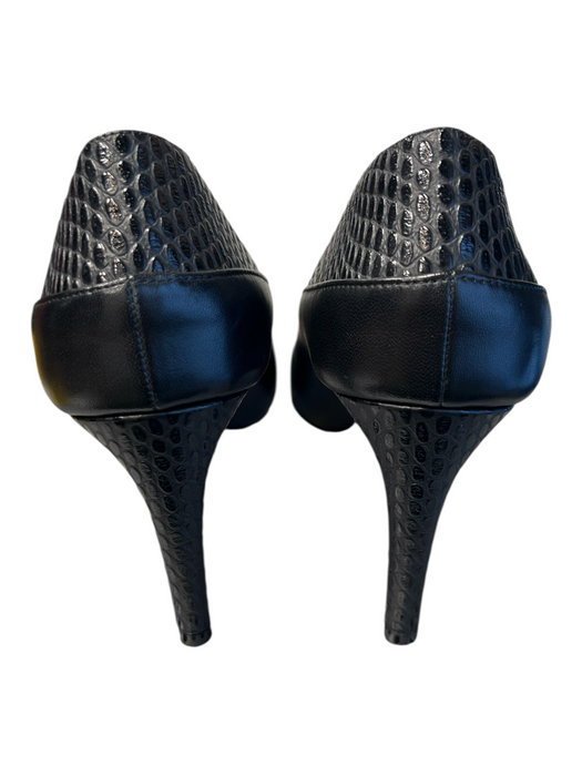 Christian Louboutin Shoe Size 39 Black nappa lambskin Scallop Detail Pump Shoes Black / 39
