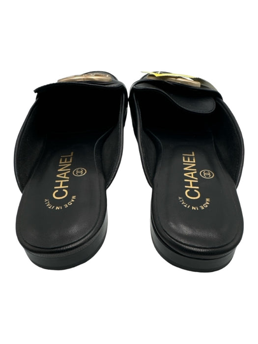 Chanel Shoe Size 39 Black Leather round toe Gold Logo Interlocking C Logo Mules Black / 39