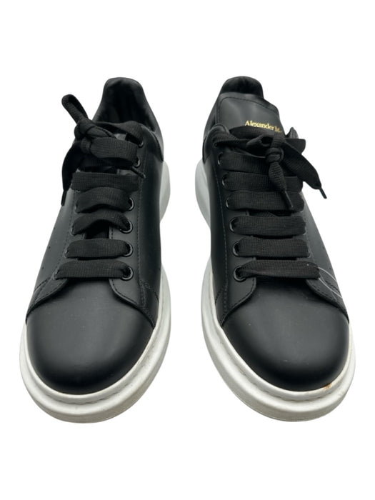Alexander McQueen Shoe Size 43 Black & White Leather Solid Low Top Men's Shoes Black & White / 43