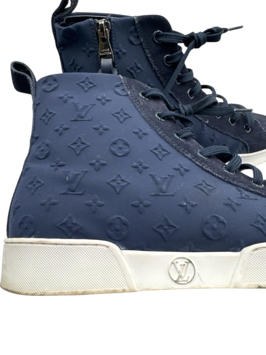 Louis Vuitton Shoe Size 37 Navy Canvas & Suede Round Toe embossed logo Sneakers Navy / 37