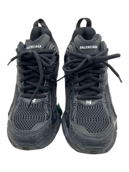 Balenciaga Shoe Size 37 Black Synthetic Mesh Round Toe Heel Low Top Sneakers Black / 37