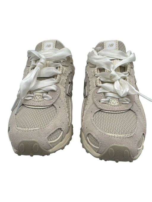 New Balance Shoe Size 6.5 Gray & Taupe Suede Synthetic Laces Logo Sneakers Gray & Taupe / 6.5