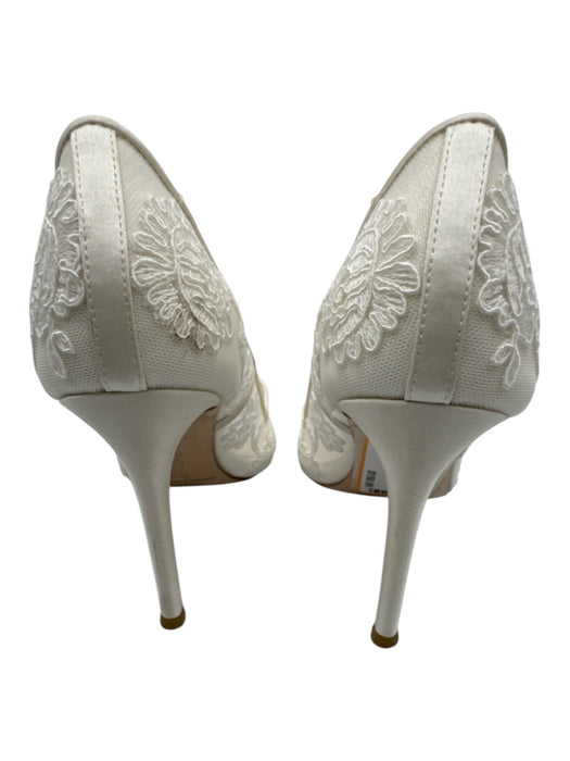 Bella Belle Shoe Size 6 White Lace Mesh Pointed Toe Bridal Pumps White / 6