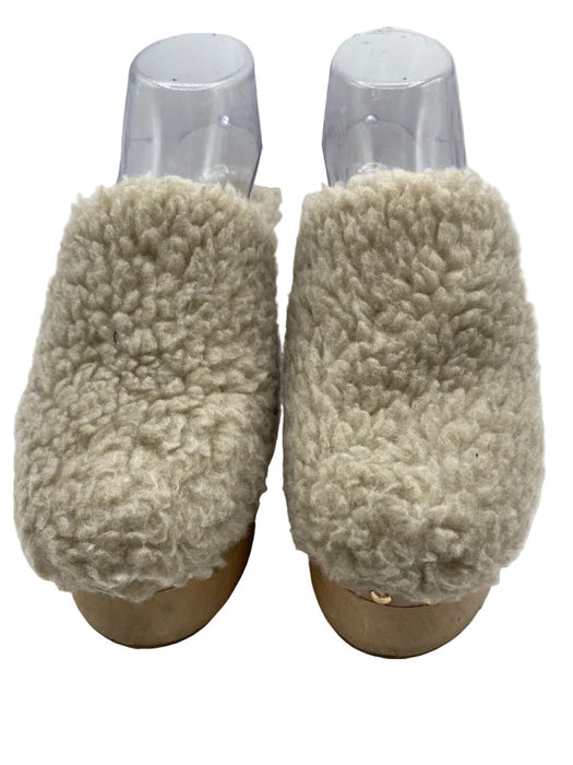 Aster Shoe Size 6.5 Taupe & Tan Sherpa Stud Detail Platform Round Toe Clogs