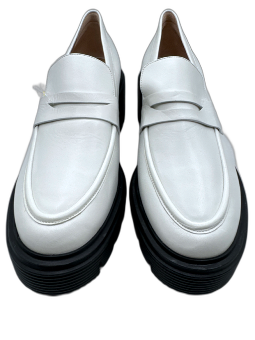 Stuart Weitzman Shoe Size 8.5 White & Black Leather Upper Lug Sole Penny Loafers White & Black / 8.5