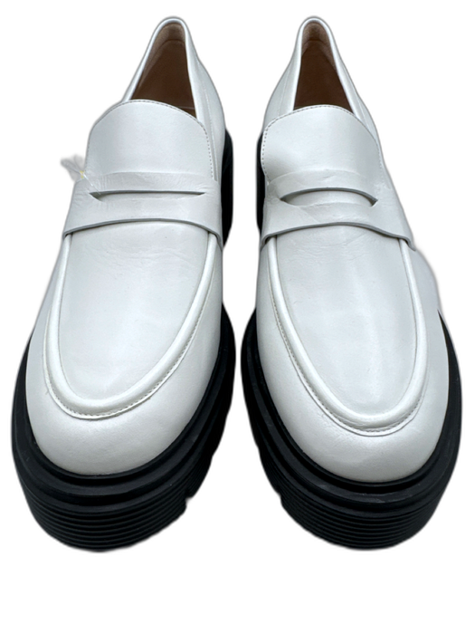 Stuart Weitzman Shoe Size 8.5 White & Black Leather Upper Lug Sole Penny Loafers White & Black / 8.5