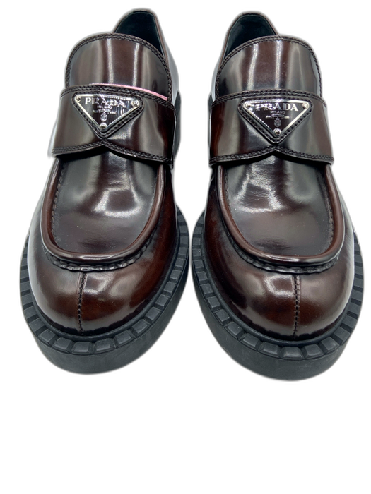 Prada Shoe Size 40 oxblood red & black Leather Logo Emblem Loafers oxblood red & black / 40