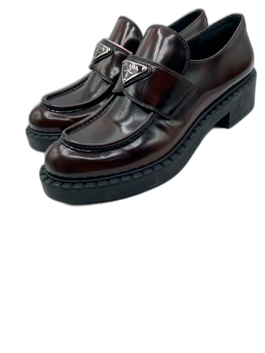 Prada Shoe Size 40 oxblood red & black Leather Logo Emblem Loafers oxblood red & black / 40