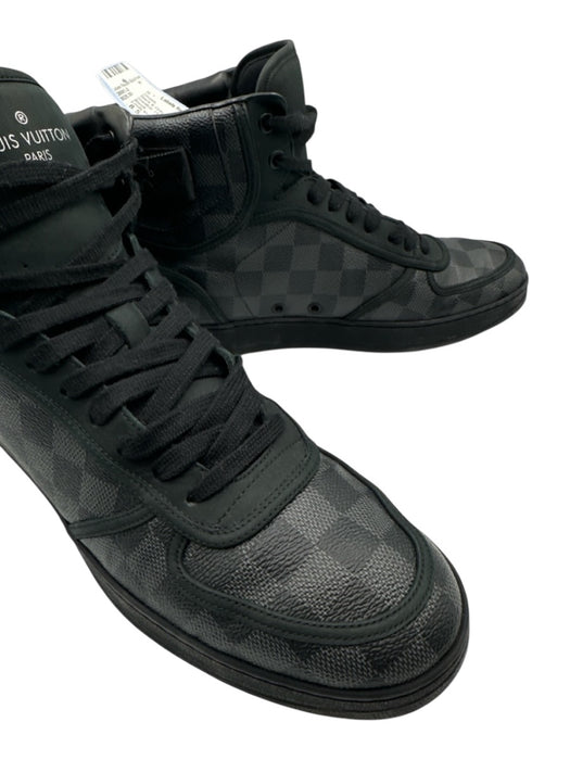 Louis Vuitton Shoe Size 8.5 Black & Gray Leather Damier Strap Sneaker Shoes Black & Gray / 8.5