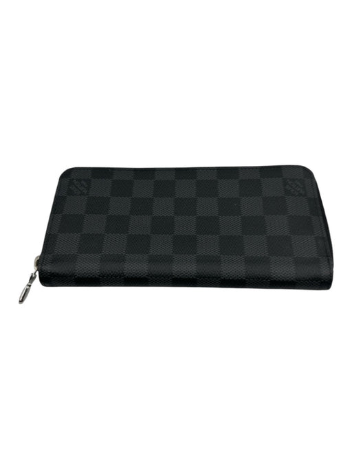 Louis Vuitton Gray & Black Leather Damier Zipper Men's Wallet Gray & Black