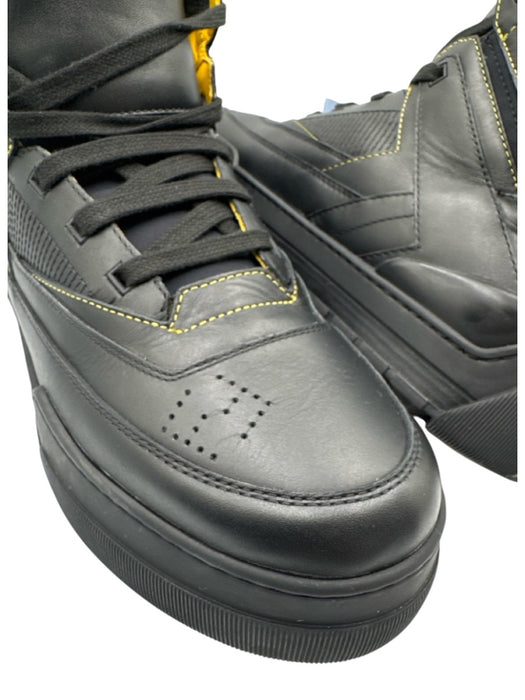 Fendi Shoe Size 7 Black Leather Solid Sneaker Men's Shoes Black / 7