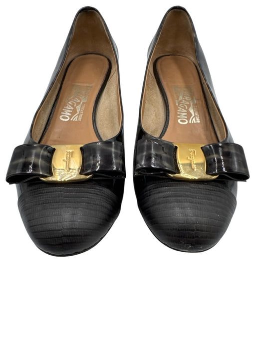 Ferragamo Shoe Size 7.5 Black & Gray Patent Leather Cap Toe Bow Detail Pumps Black & Gray / 7.5
