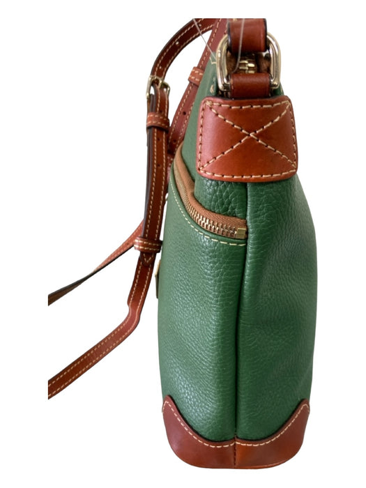 Dooney & Bourke Green & Brown Leather Pebbled GHW Zip closure Crossbody Bag Green & Brown / Medium