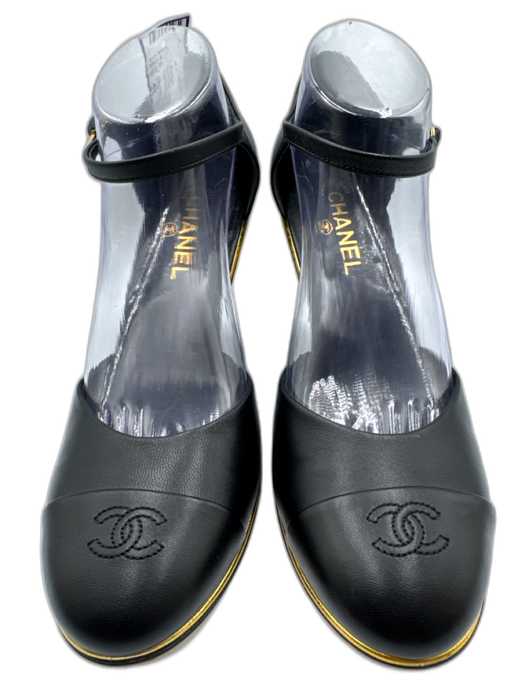 Chanel Shoe Size 42 Black & Gold Leather Upper Interlocking CC Toe Cap Wedges Black & Gold / 42