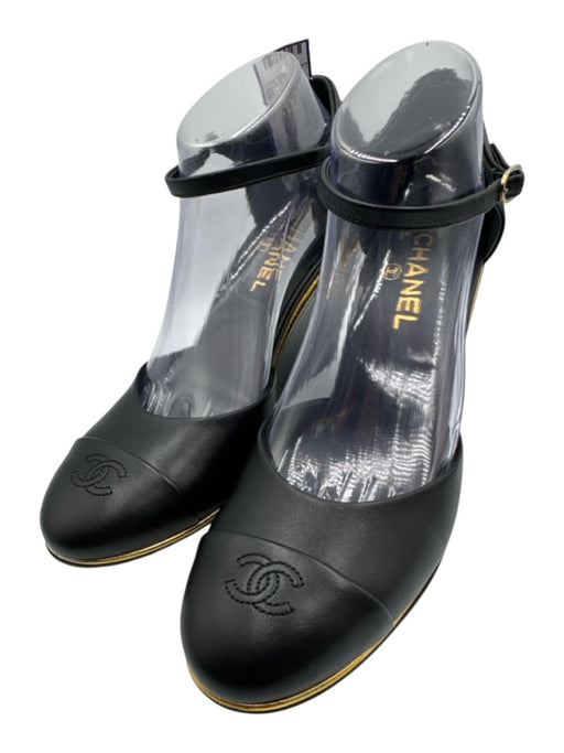 Chanel Shoe Size 42 Black & Gold Leather Upper Interlocking CC Toe Cap Wedges Black & Gold / 42