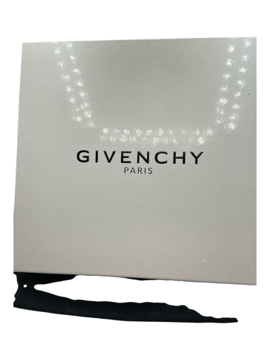 Givenchy Shoe Size 39 Black Lambskin Leather Ankle foldover Pointed Toe Booties Black / 39