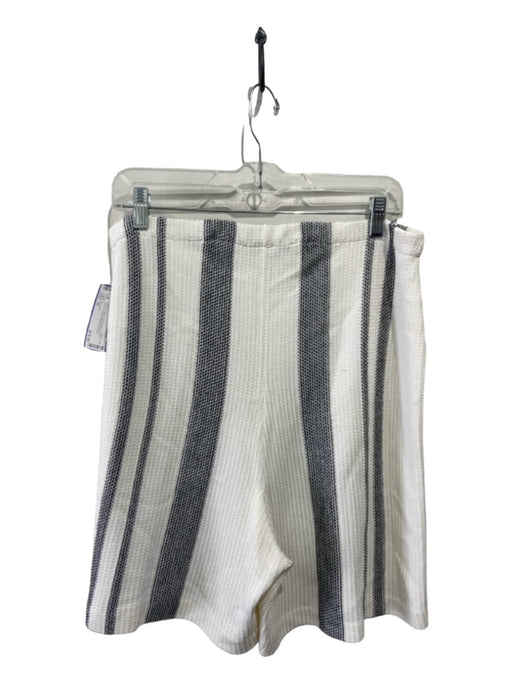 St. John Size 10 White & Black Viscose Blend Knit Striped Elastic Waist Shorts White & Black / 10