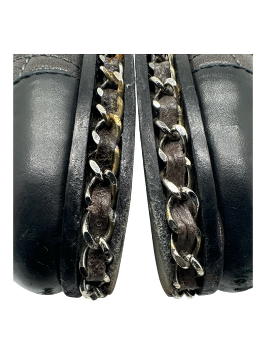 Chanel Shoe Size 39 Charcoal & Black Leather Quilted Cap Toe Chain Detail Pumps Charcoal & Black / 39