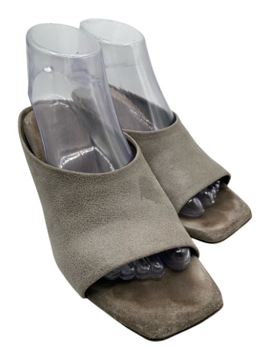 Brunello Cucinelli Shoe Size 39 Grey Leather Block Heel Open Toe Sandals Grey / 39