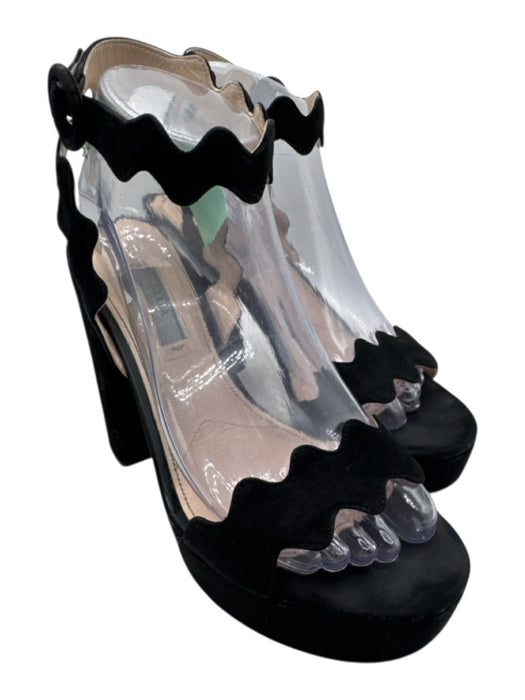 Prada Shoe Size 38.5 Black Suede Ankle Strap Round Toe Wavy Design Sandals Black / 38.5