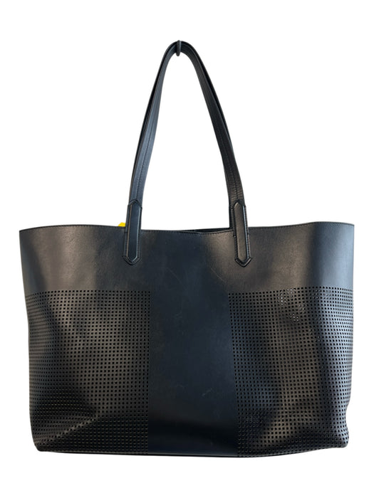 Tom Ford Black Calfskin Leather Perforated Interior Pockets shoulder bag Bag Black / One Size