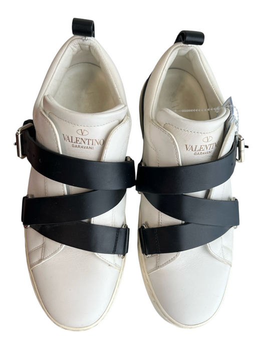 Valentino Shoe Size 36.5 White & Black Leather Round Almond Toe Strapy Shoes White & Black / 36.5