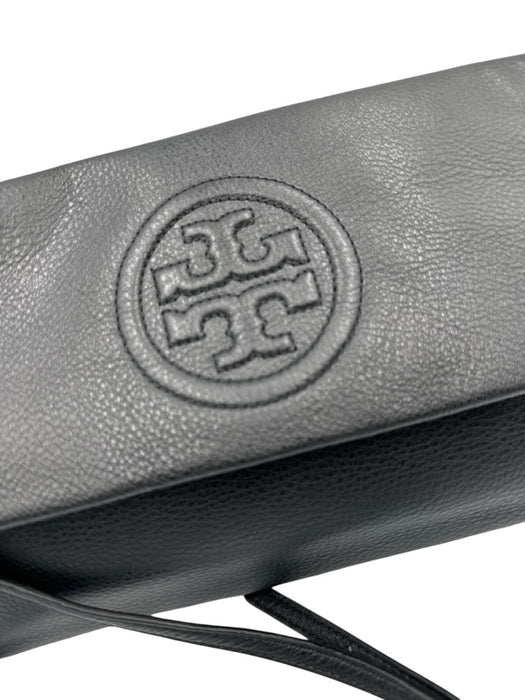 Tory Burch Black Pebble Leather Gold hardware Logo Crossbody Bag Black / M