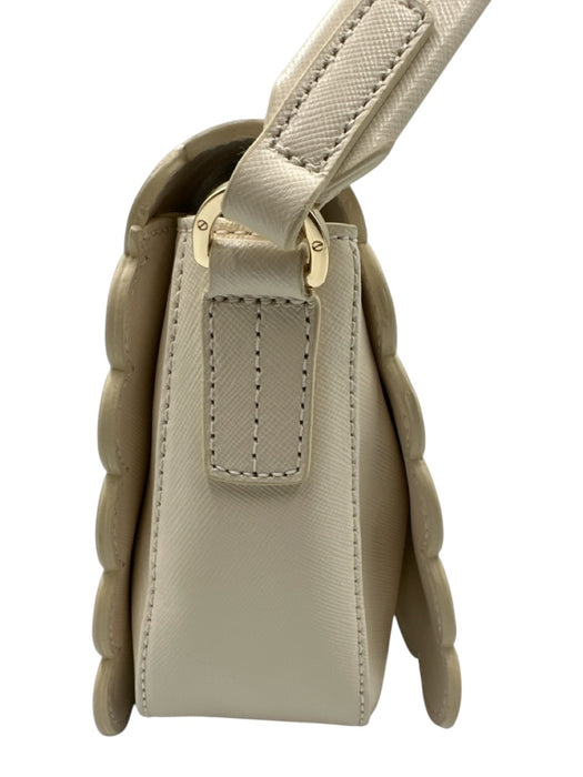 Tory Burch White & Beige Leather Laser Cut Gold Hardware Magnetic Flap Bag White & Beige / S