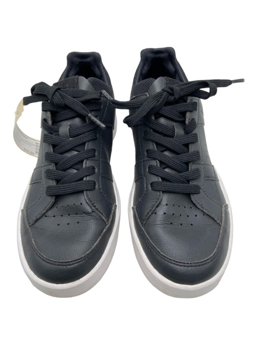 On Cloud Shoe Size 6 Black & White Leather Laces Casual Sneakers Black & White / 6