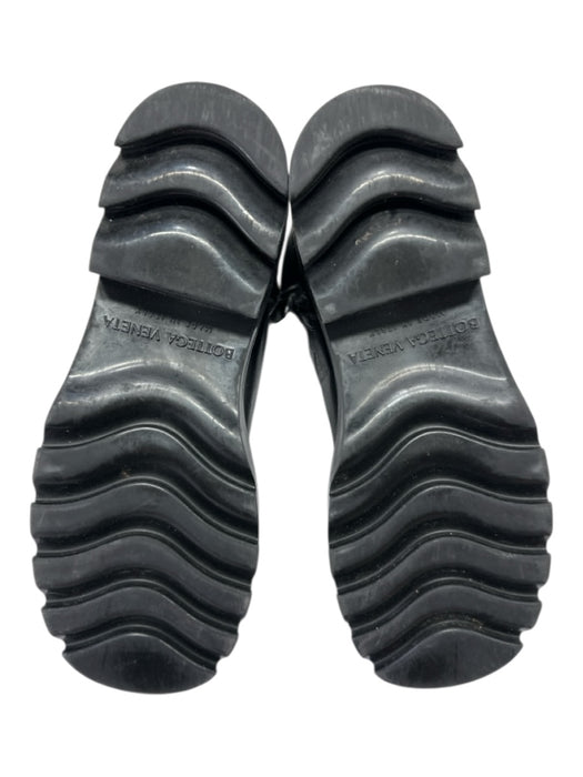 Bottega Veneta Shoe Size 39.5 Black Leather round toe Lug sole Side Zip Boots Black / 39.5