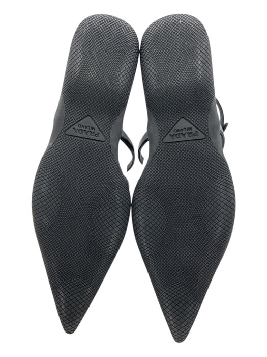 Prada Shoe Size 37.5 Black & White Leather Pointed Toe cage Ankle Strap Flats Black & White / 37.5
