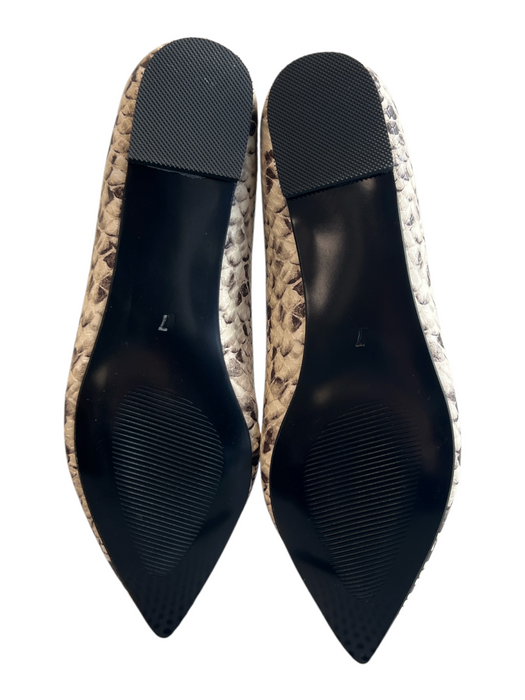 Fowt Shoe Size 7 Beige Manmade Material Pointed Animal Print Flat Shoes Beige / 7