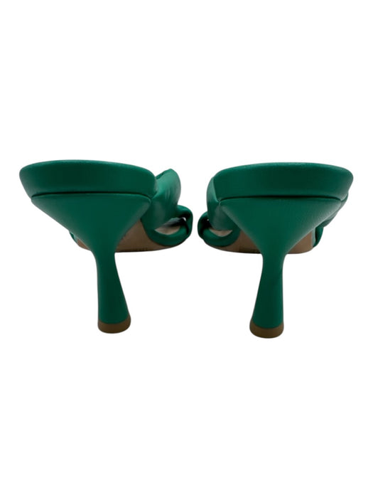 Stuart Weitzman Shoe Size 8.5 Green Leather open toe Square Toe Sandals Green / 8.5